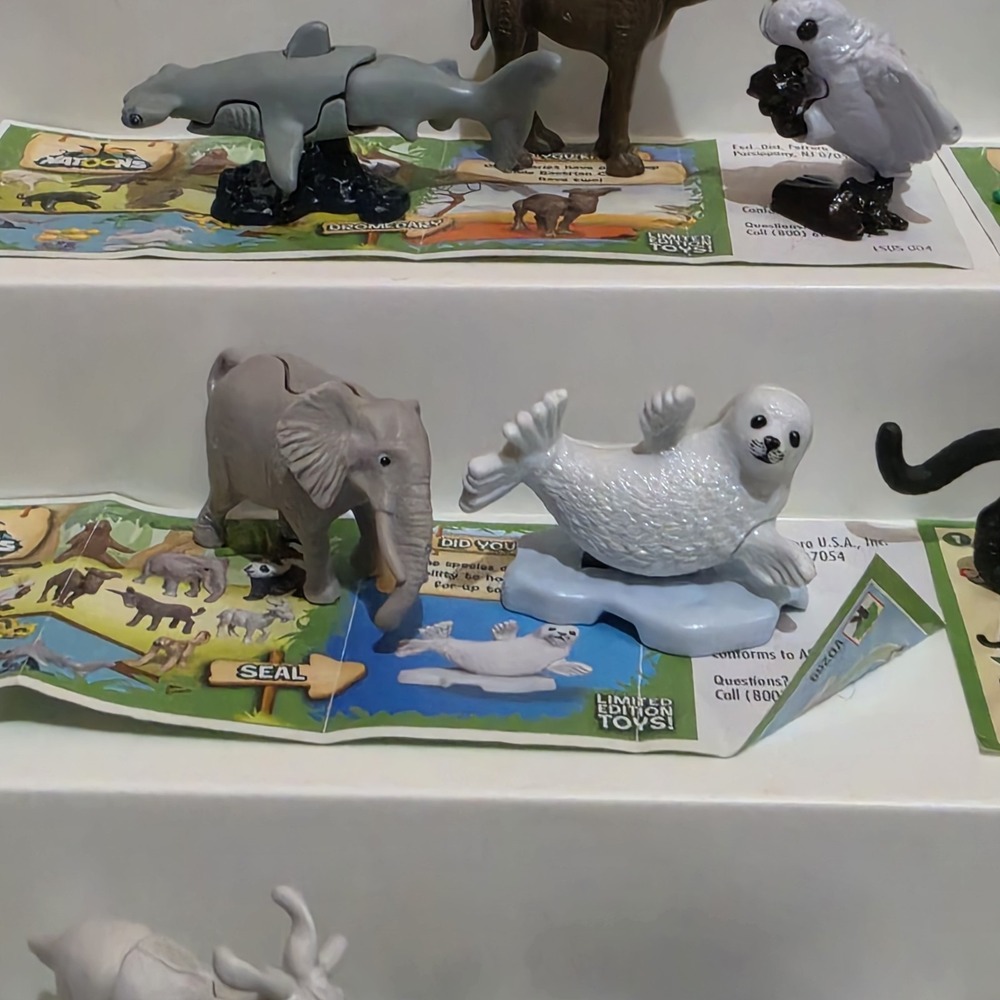 14 Pieces Animals Natoons 2023 Kinder Surprise Complete set VD286C -VT336 - Picture 7 of 10